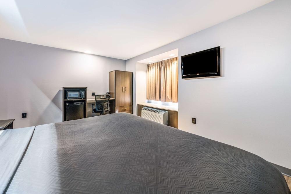 Surestay Plus Hotel By Best Western Sevierville Exterior photo