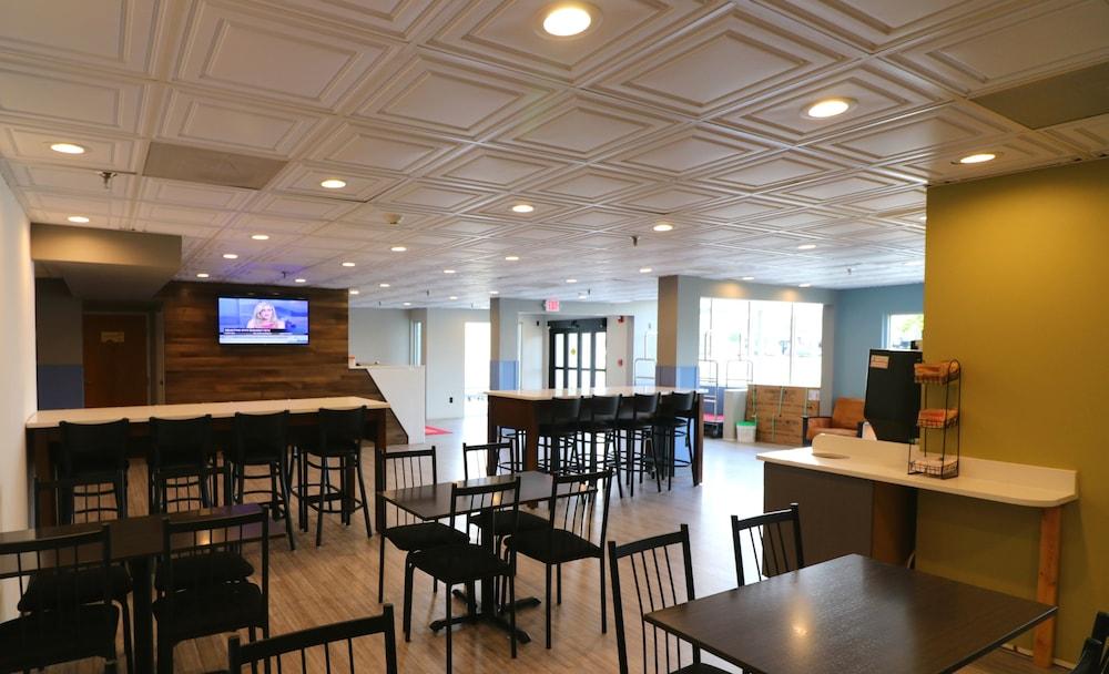 Surestay Plus Hotel By Best Western Sevierville Exterior photo